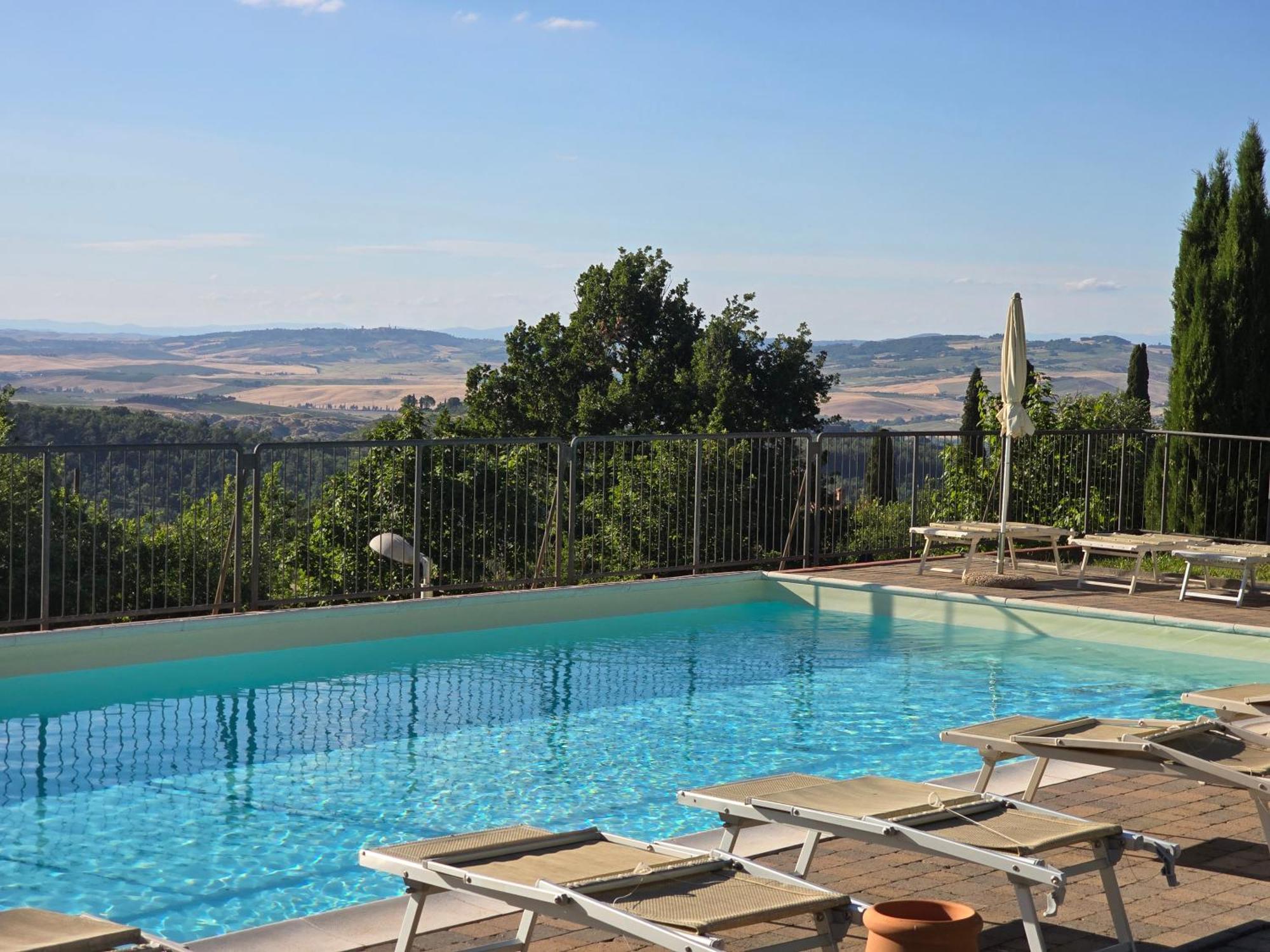 Finestra Della Val D'Orcia Apartment Contignano Bagian luar foto