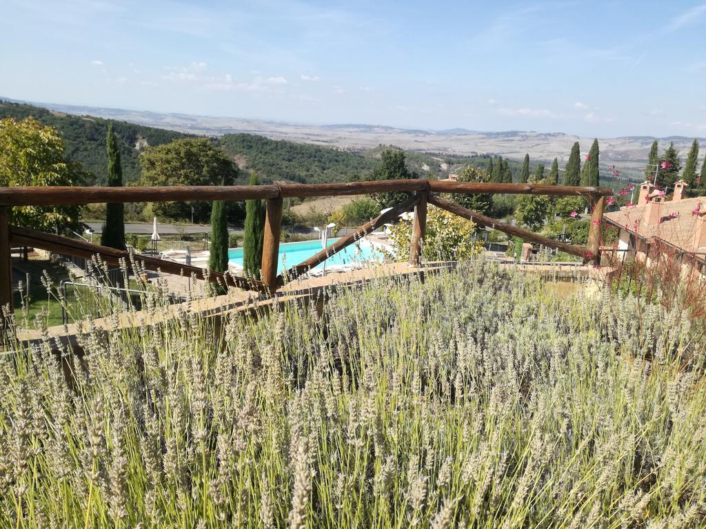Finestra Della Val D'Orcia Apartment Contignano Bagian luar foto