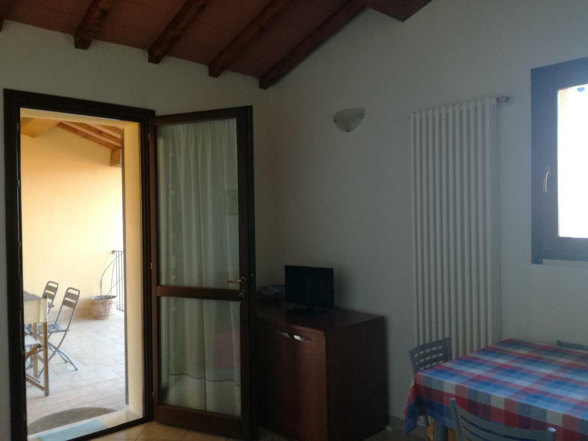 Finestra Della Val D'Orcia Apartment Contignano Bagian luar foto
